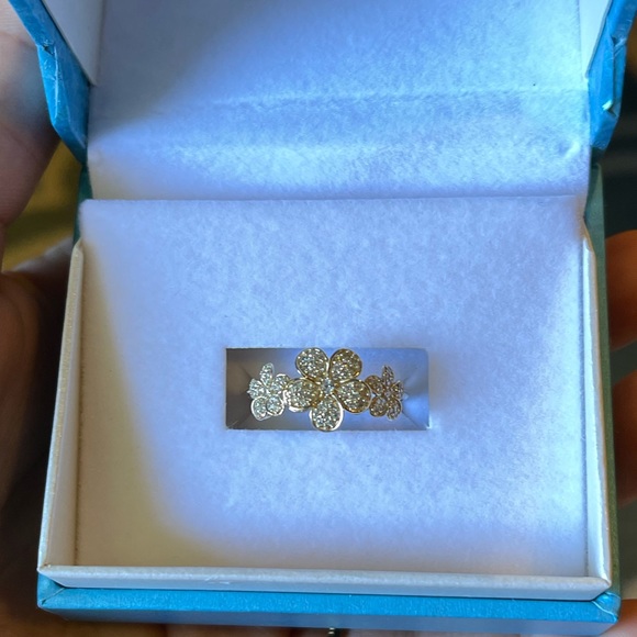 MAUI DIVERS Gold & Diamond Ring - Picture 8 of 17